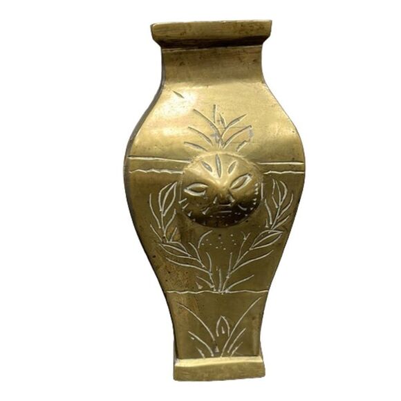Antique Chinese 6” Brass Vase Etched Birds & Flowers Raised Heads on 2 Sides - Picture 4 of 9